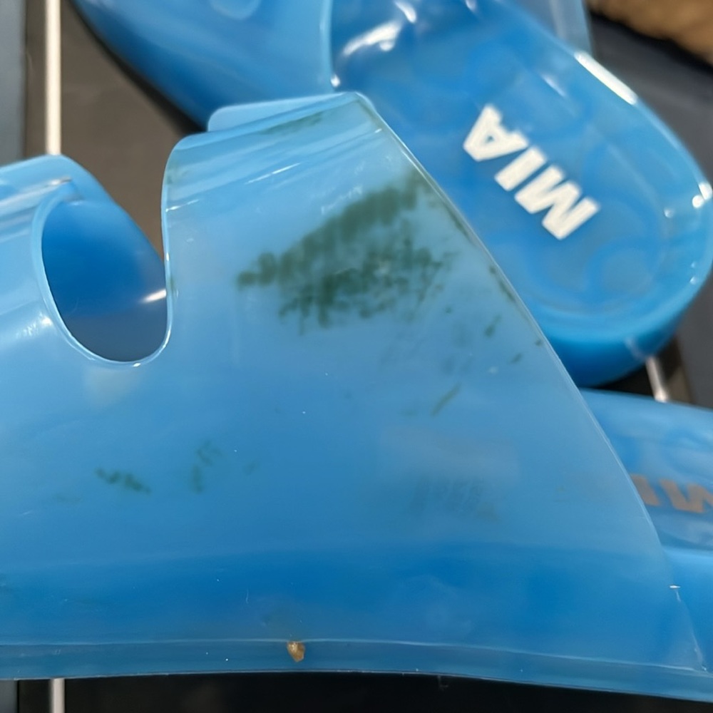 NEW MIA bright blue jelly sandals - Picture 3 of 6